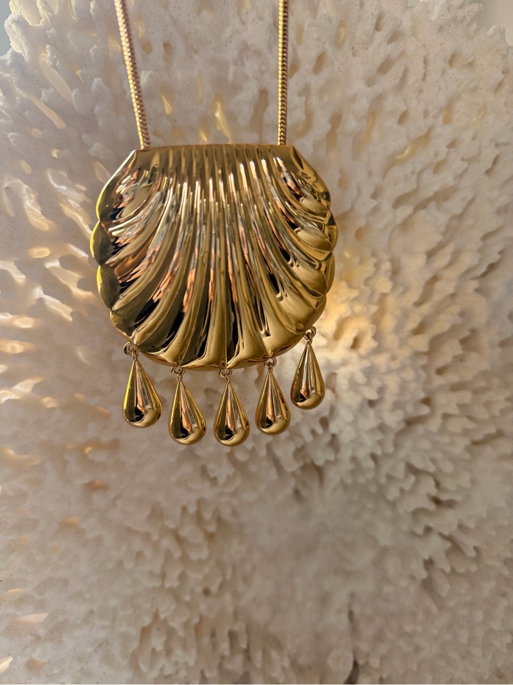 Gold Shell Pendant Necklace with Teardrop Drops